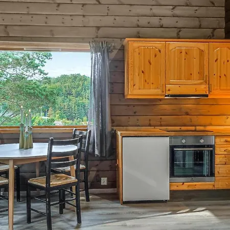 Stunning In With Kitchen